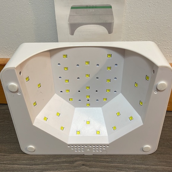 Tememdy Gel Nails LED Dryer Lamp with Timer – 48W Green - Picture 2 of 9